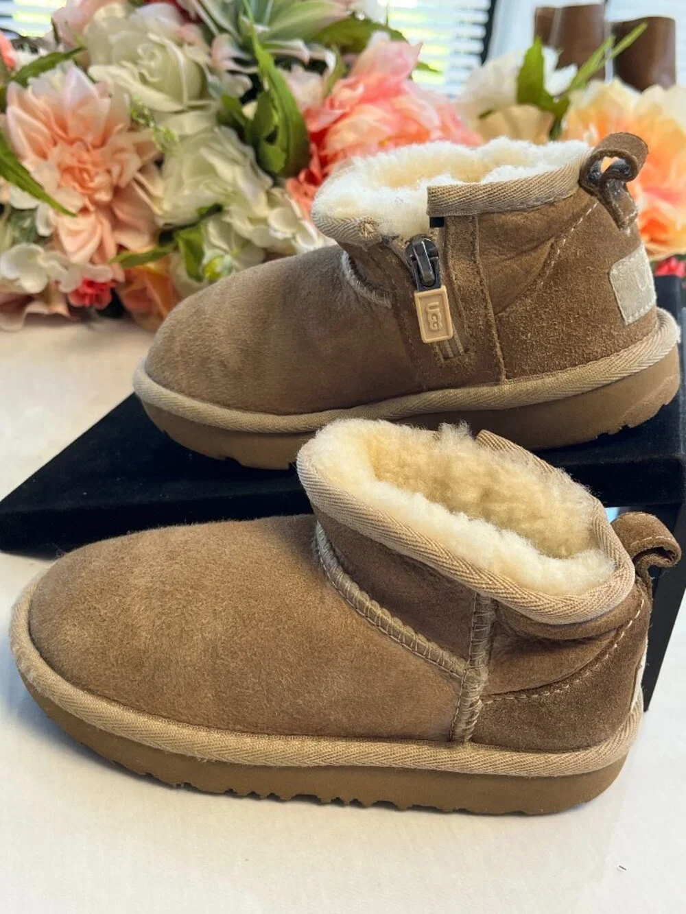 UGG Classic Ultra Mini Chestnut Toddler Boots Size 10